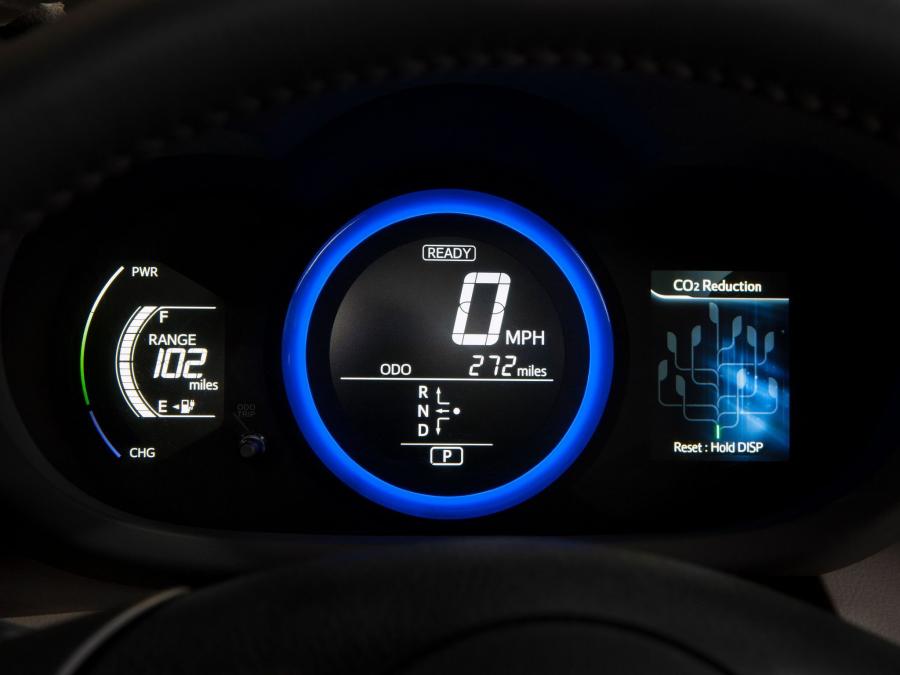  Toyota RAV4 EV 2012 года  (фото 2 из 107)